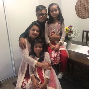 Meet your Posher, Saba